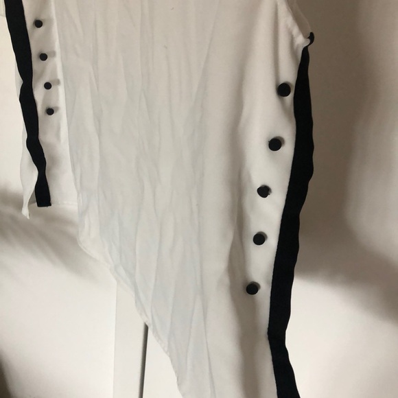 Zara basic Black White Side Button Top Sz M - Picture 2 of 7